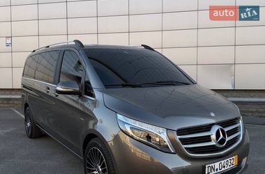 Минивэн Mercedes-Benz V-Class 2016 в Киеве