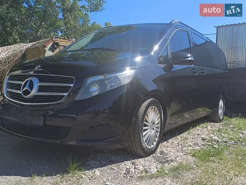 Mercedes-Benz V-Class 2016