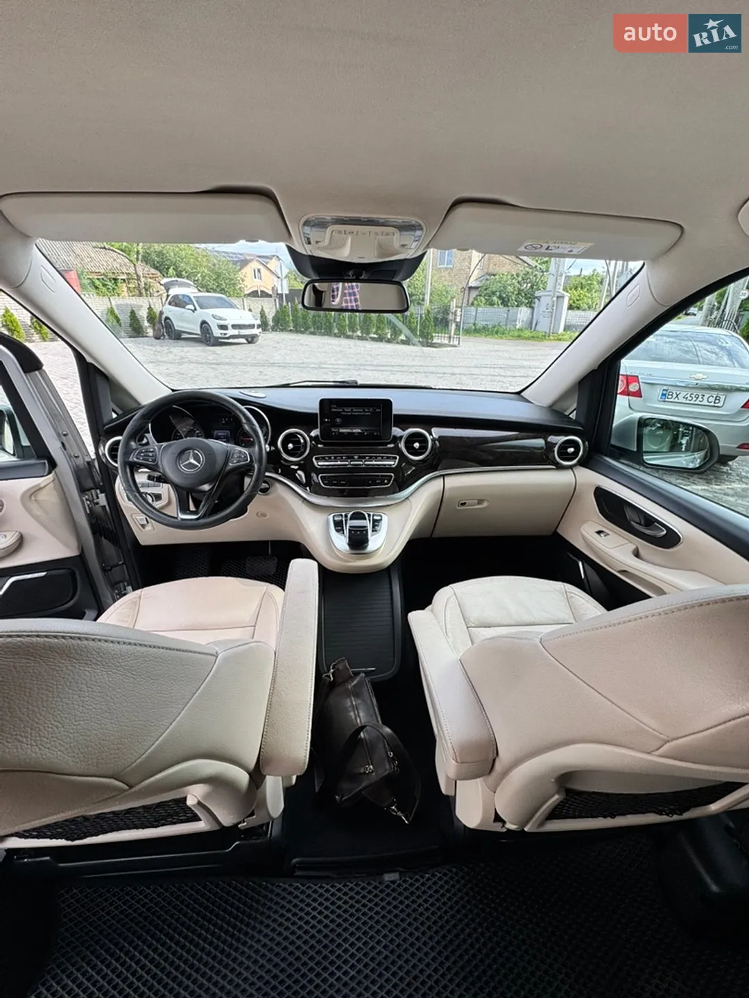 Mercedes-Benz V-Class 2016
