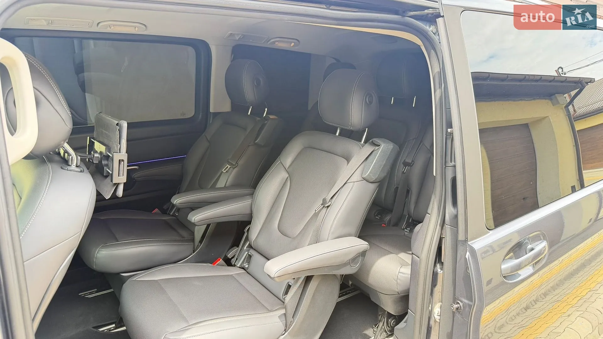 2018 Volkswagen Touareg - мініатюра 8