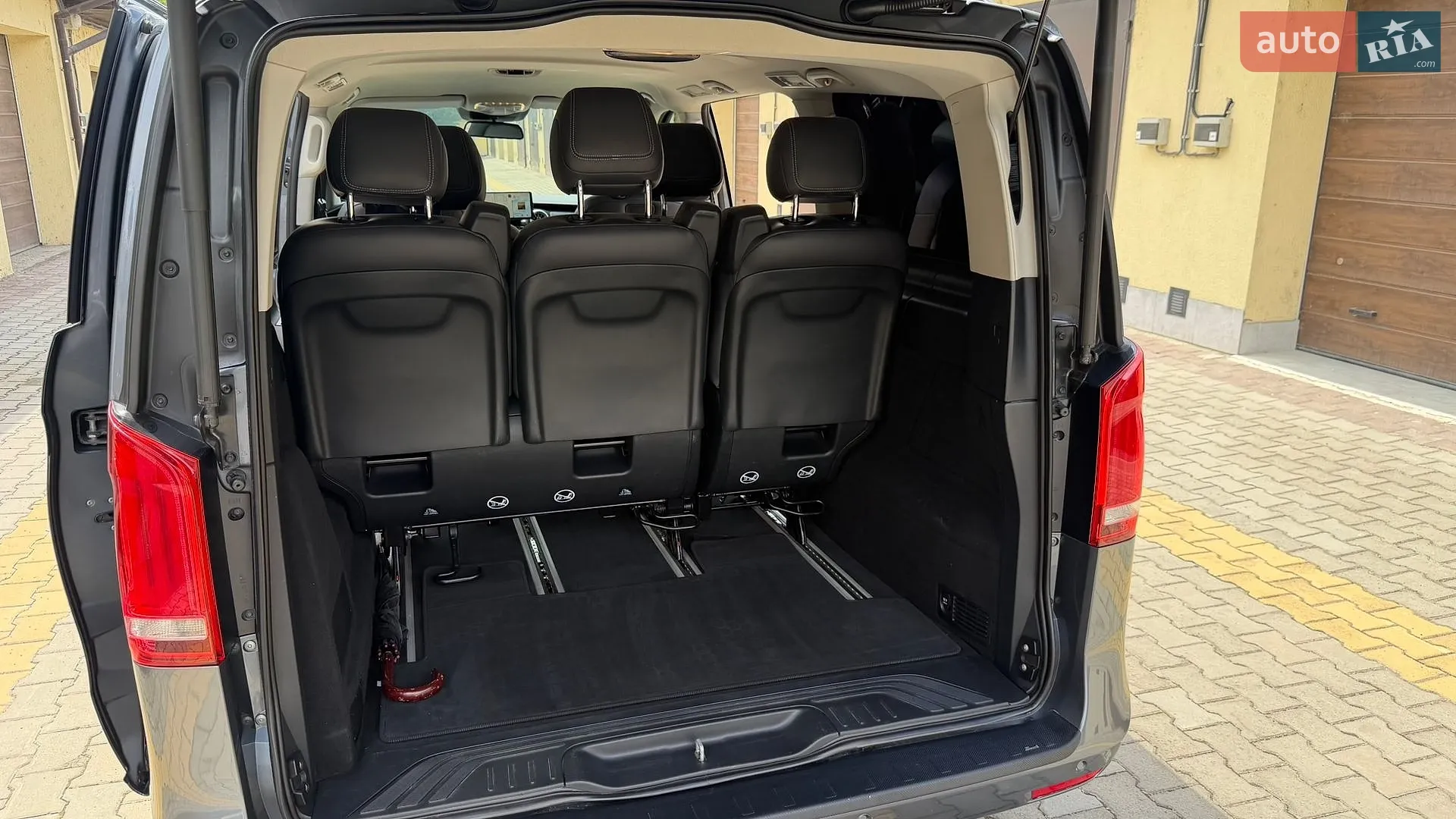 2018 Volkswagen Touareg - мініатюра 14
