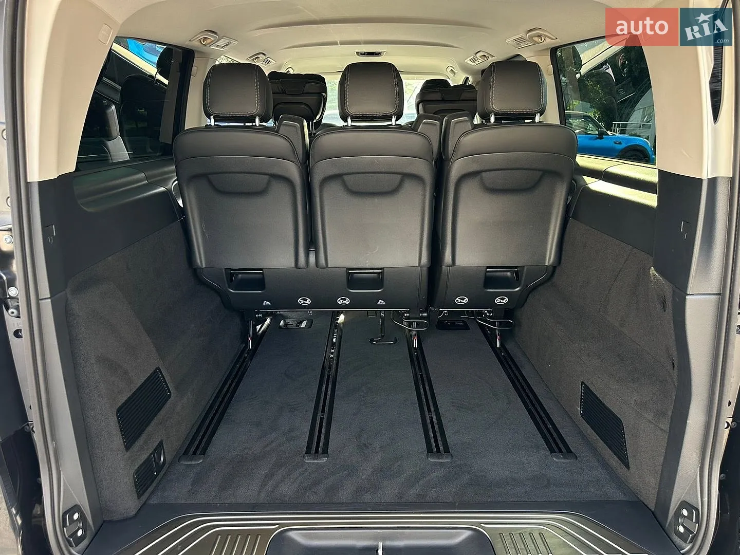 2025 Mercedes-Benz V-klasse - мініатюра 12