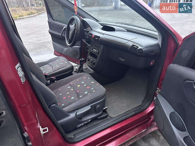 Минивэн Mercedes-Benz Vaneo 2003 в Славуте