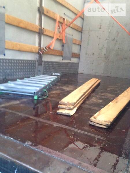 Тентованый Mercedes-Benz Vario 2005 в Днепре