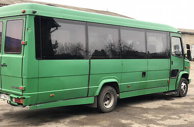 Пригородный автобус Mercedes-Benz Vario 2002 в Ивано-Франковске