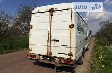 Вантажний фургон Mercedes-Benz Vario 2002 в Рівному