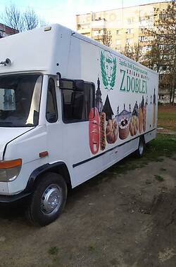 Грузовой фургон Mercedes-Benz Vario 2004 в Львове