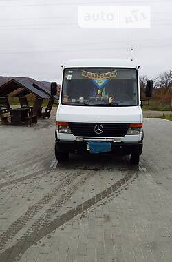Вантажний фургон Mercedes-Benz Vario 1997 в Тячеві