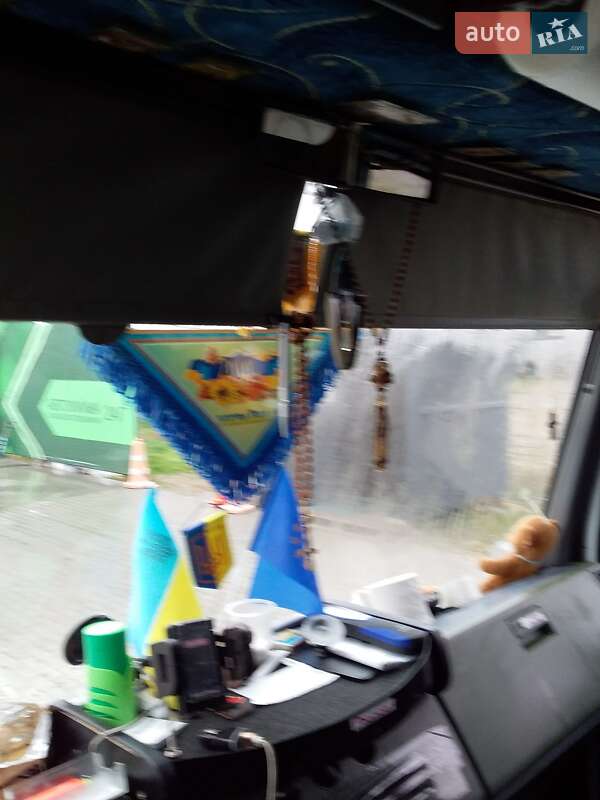 Вантажний фургон Mercedes-Benz Vario 1997 в Тячеві