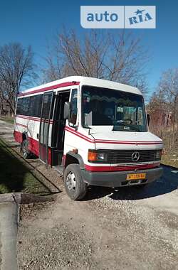 Туристический / Междугородний автобус Mercedes-Benz Vario 1996 в Коломые