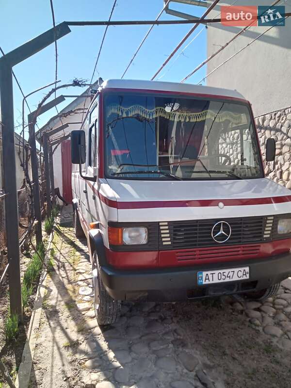 Туристический / Междугородний автобус Mercedes-Benz Vario 1996 в Коломые