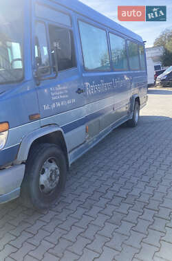 Туристичний / Міжміський автобус Mercedes-Benz Vario 2000 в 