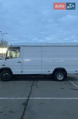 Вантажний фургон Mercedes-Benz Vario 2002 в Рівному