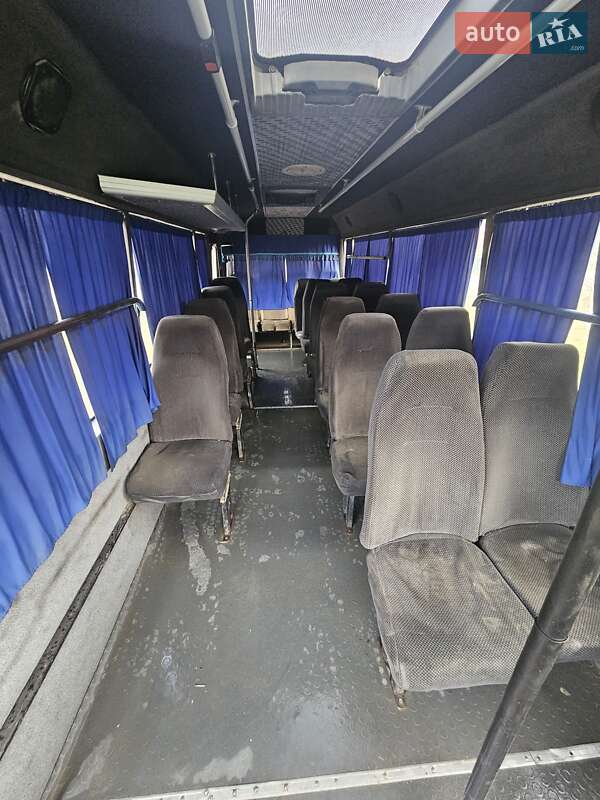 Пригородный автобус Mercedes-Benz Vario 1995 в Герце