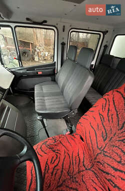 Грузовой фургон Mercedes-Benz Vario 2013 в 