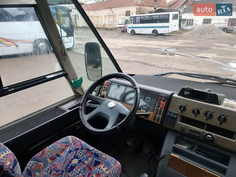 Туристический / Междугородний автобус Mercedes-Benz Vario 1999 в Ивано-Франковске