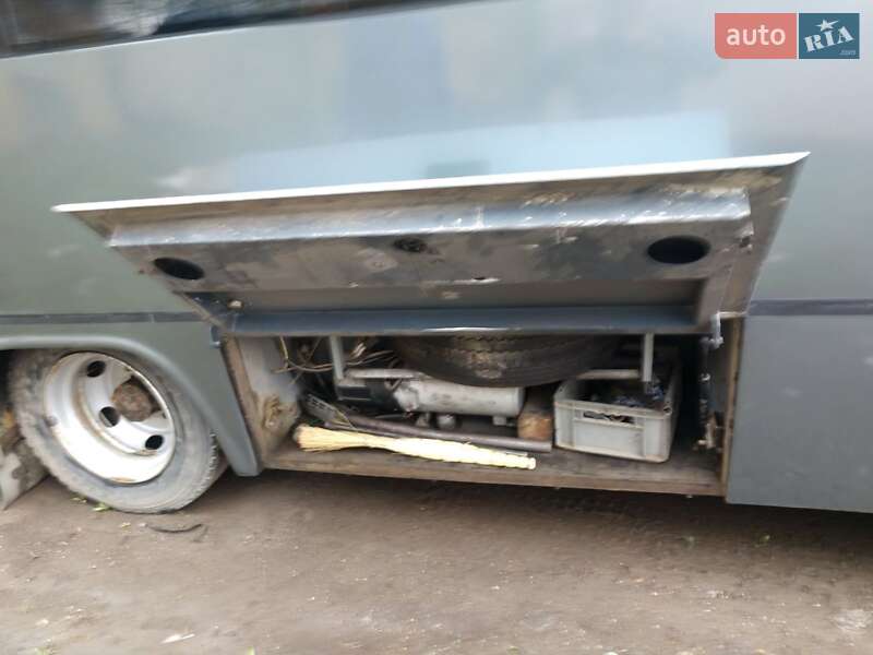 Туристический / Междугородний автобус Mercedes-Benz Vario 1999 в Ивано-Франковске