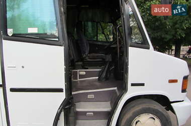 Туристичний / Міжміський автобус Mercedes-Benz Vario 1997 в 