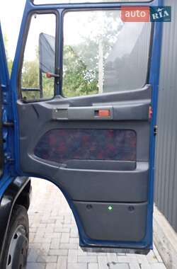 Вантажний фургон Mercedes-Benz Vario 2005 в 