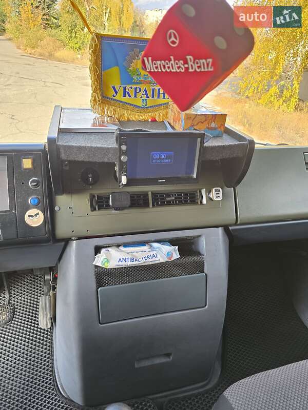 Микроавтобус грузовой (до 3,5т) Mercedes-Benz Vario 1998 в Полтаве