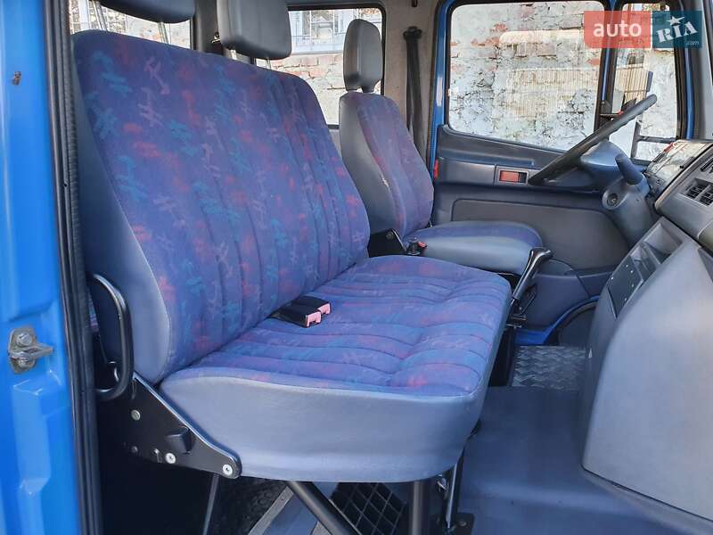 Самосвал Mercedes-Benz Vario 2001 в Калуше