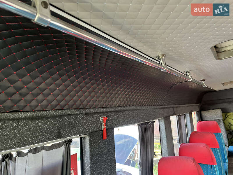 Пригородный автобус Mercedes-Benz Vario 2000 в Хмельницком