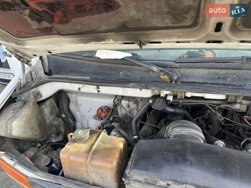 Пригородный автобус Mercedes-Benz Vario 2000 в Хмельницком