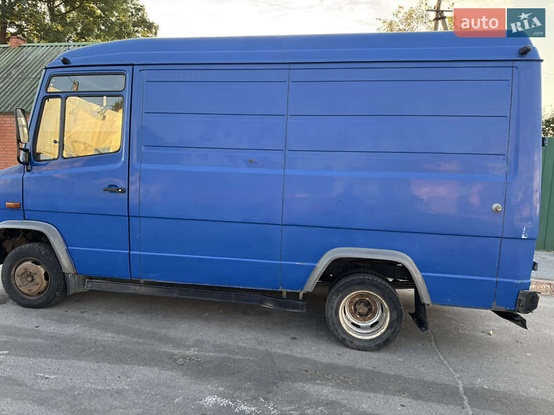 Вантажний фургон Mercedes-Benz Vario 1997 в Житомирі