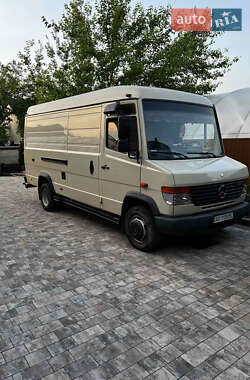 Грузовой фургон Mercedes-Benz Vario 2004 в Иршаве