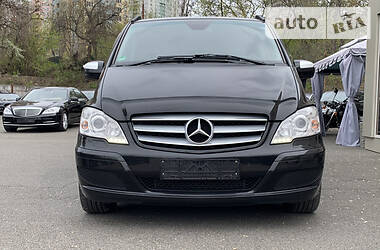 Мінівен Mercedes-Benz Viano 2011 в 