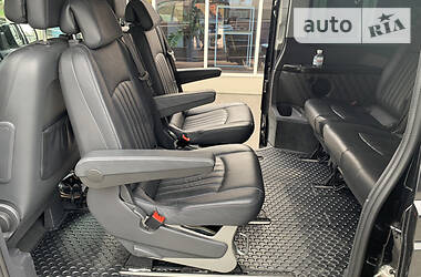 Мінівен Mercedes-Benz Viano 2011 в 