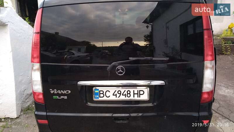 Мінівен Mercedes-Benz Viano 2004 в Львові фото 31 Мінівен Mercedes-Benz Viano 2004 в Львові