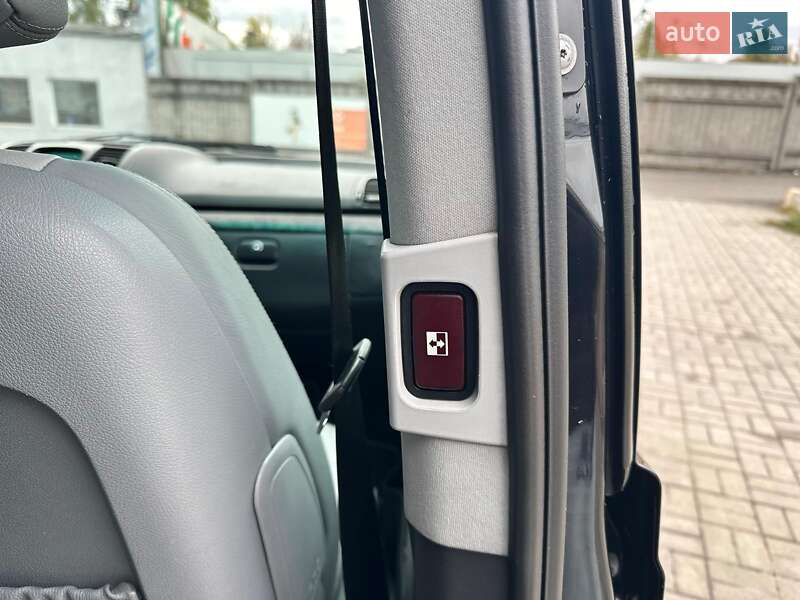 Мінівен Mercedes-Benz Viano 2012 в Києві