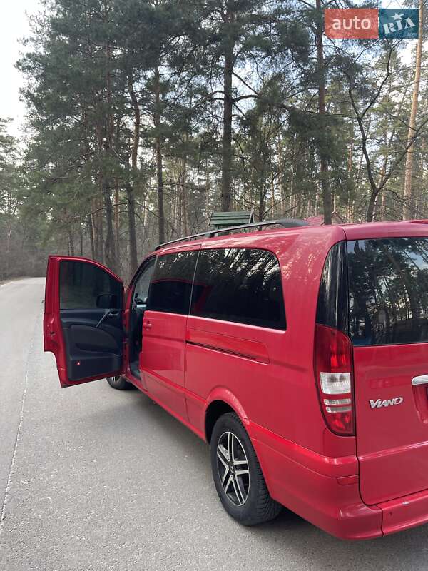 Минивэн Mercedes-Benz Viano 2012 в Киеве