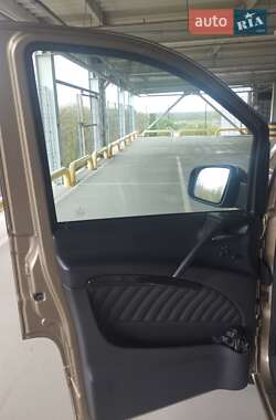 Мінівен Mercedes-Benz Viano 2012 в 