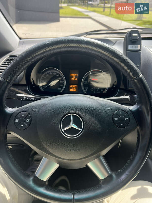 Мінівен Mercedes-Benz Viano 2011 в Львові
