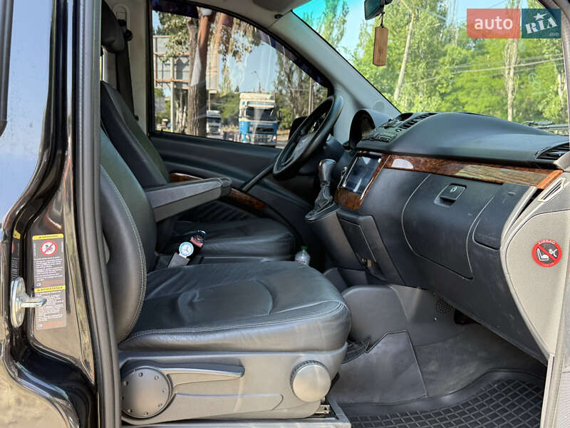 Мінівен Mercedes-Benz Viano 2010 в Одесі