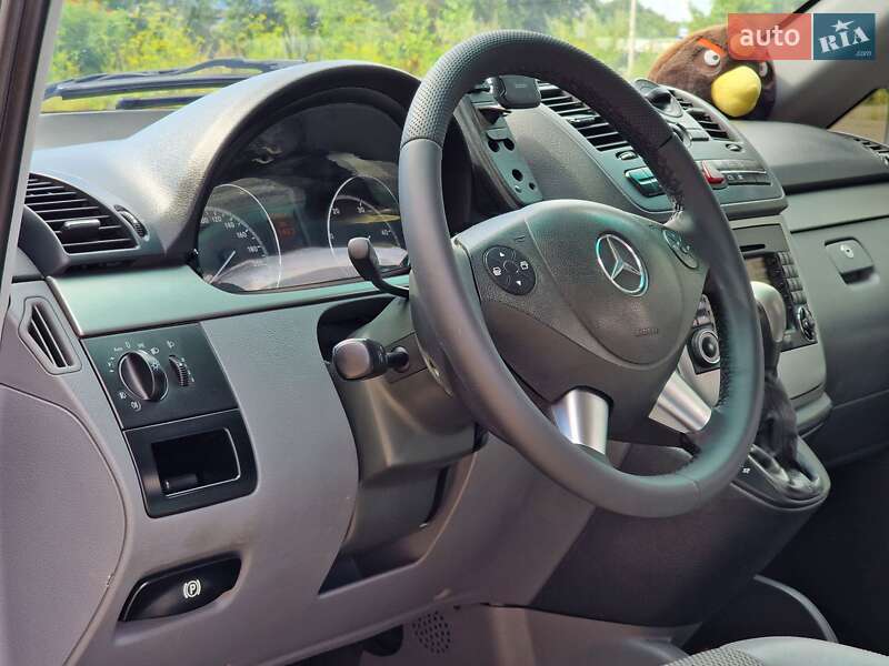 Мінівен Mercedes-Benz Viano 2010 в Рівному