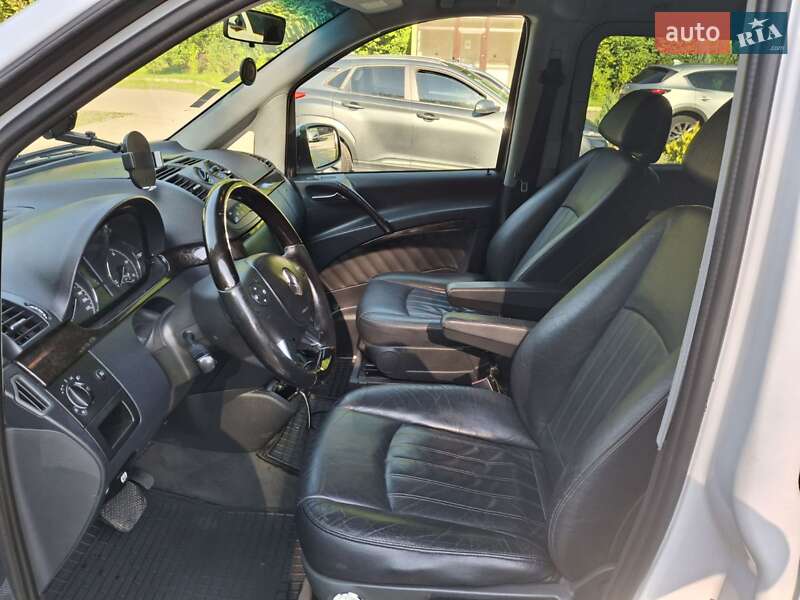 Мінівен Mercedes-Benz Viano 2011 в Сваляві