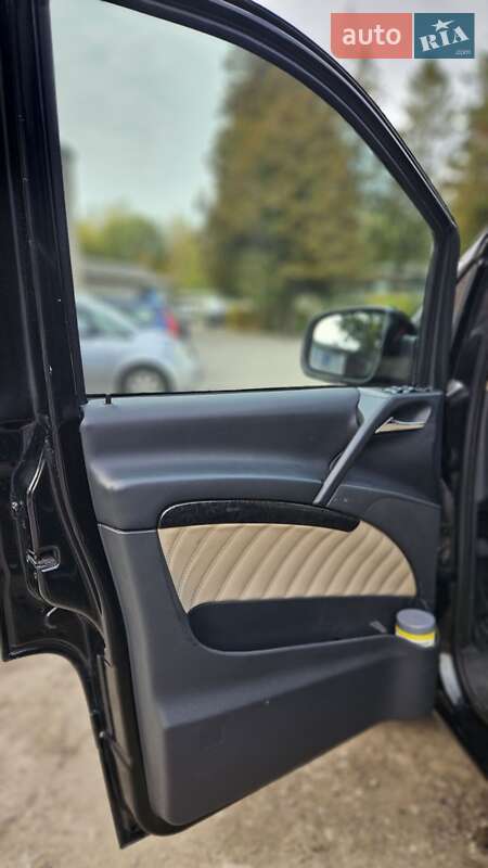 Мінівен Mercedes-Benz Viano 2012 в Луцьку