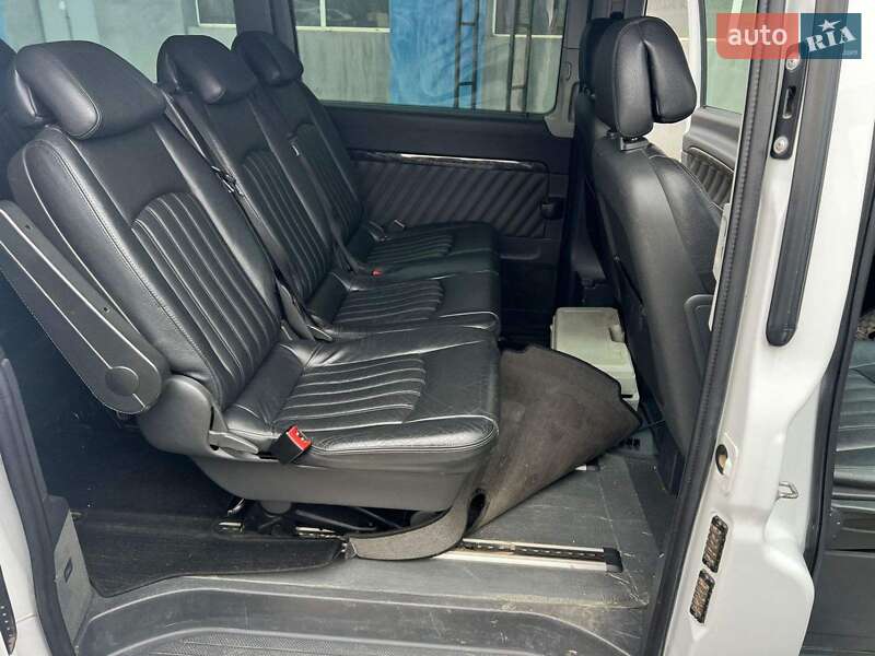 Минивэн Mercedes-Benz Viano 2011 в Кицмани фото 13 Минивэн Mercedes-Benz Viano 2011 в Кицмани