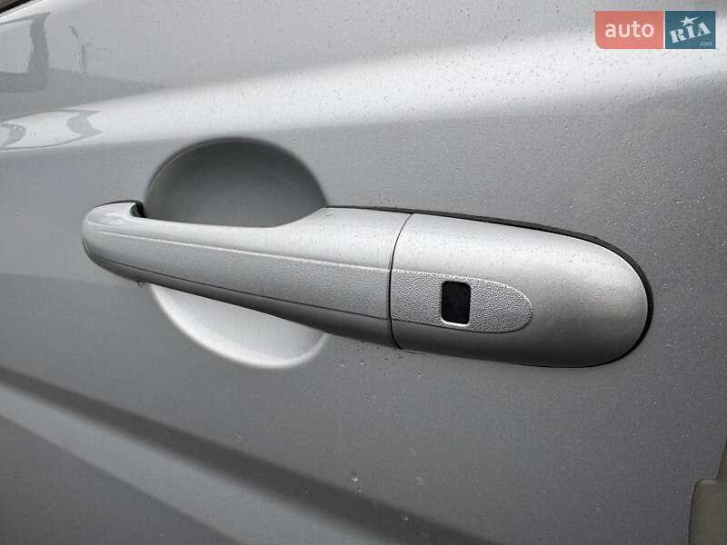 Минивэн Mercedes-Benz Viano 2014 в Киеве фото 29 Минивэн Mercedes-Benz Viano 2014 в Киеве