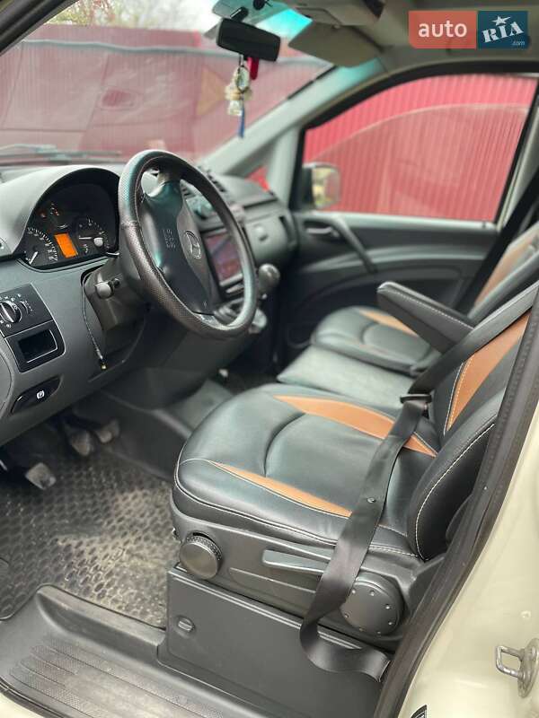 Мінівен Mercedes-Benz Viano 2011 в Ужгороді