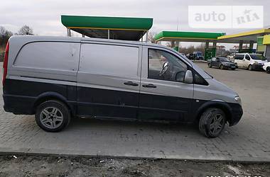 Грузопассажирский фургон Mercedes-Benz Vito 2004 в Дрогобыче