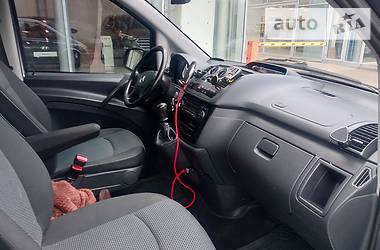 Вантажопасажирський фургон Mercedes-Benz Vito 2011 в 
