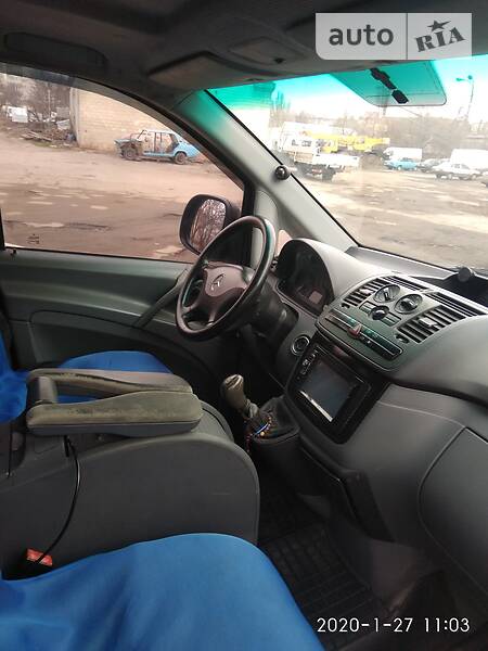 Вантажопасажирський фургон Mercedes-Benz Vito 2005 в Одесі