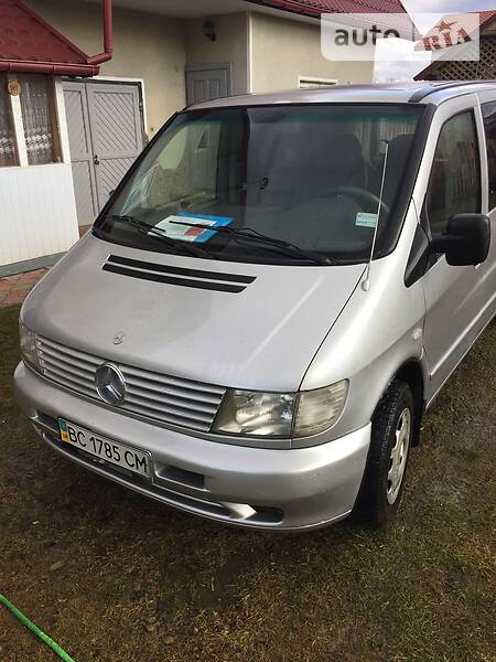 Вантажопасажирський фургон Mercedes-Benz Vito 2001 в 