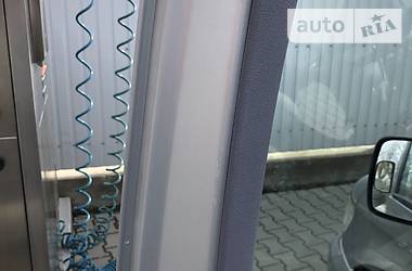 Вантажопасажирський фургон Mercedes-Benz Vito 2005 в 