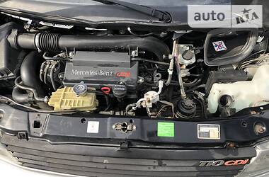 Вантажопасажирський фургон Mercedes-Benz Vito 2005 в 