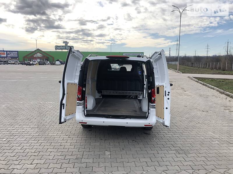 Мінівен Mercedes-Benz Vito 2015 в Чернівцях